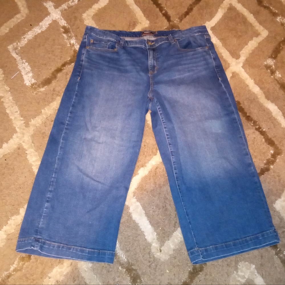 Torrid Size 20 Wide Leg Bermuda Jean Shorts